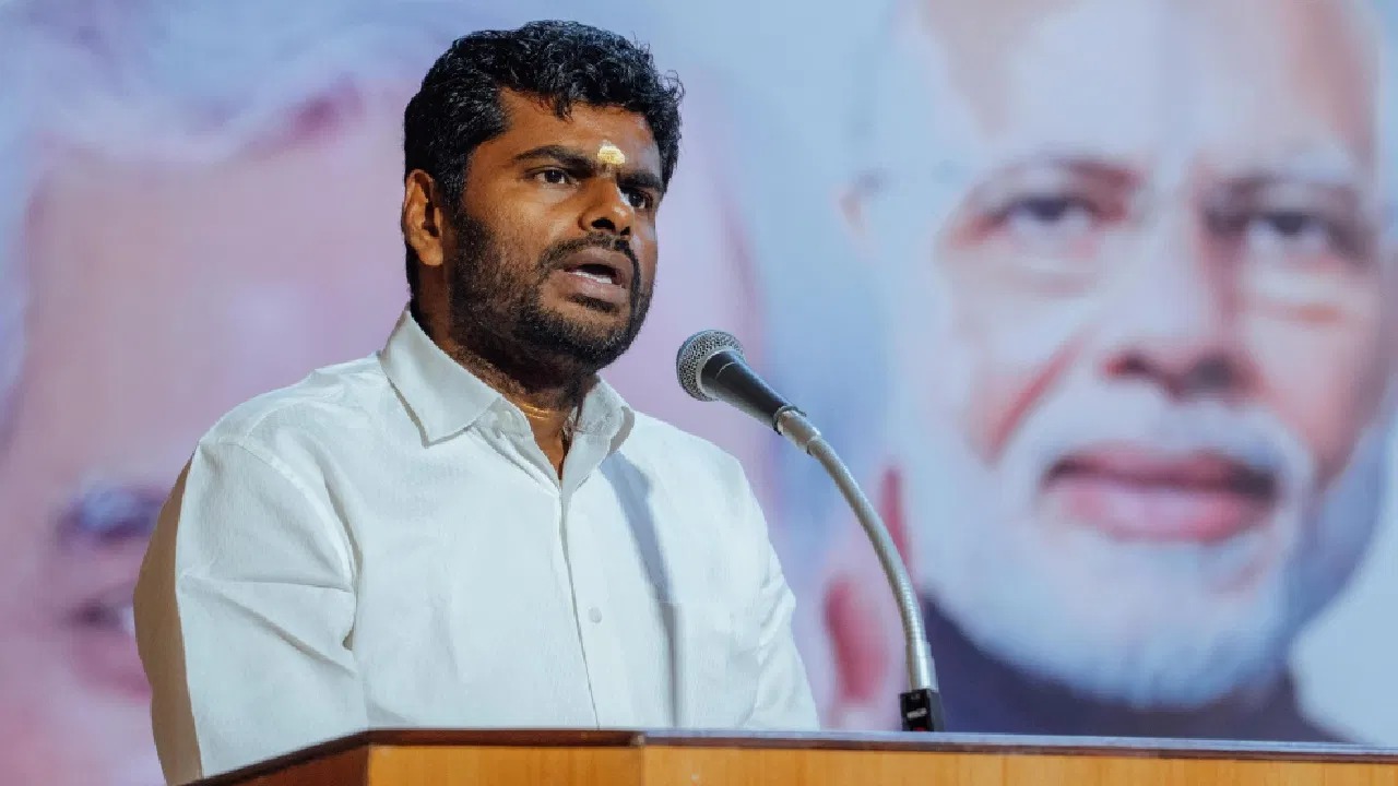“பாஜகவிலிருந்து தனிப்பாதையா?”