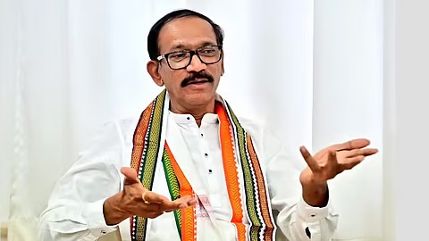 த.வெ.க-வுடன் கூட்டணியா? தமிழக காங்கிரஸ் மேலிடப் பொறுப்பாளர் விளக்கம்