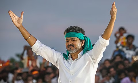த.வெ.க-வுக்கு தனிப்பெரும்பான்மை கிடைக்காவிட்டால் என்ன நடக்கும்? - அரசியல் நகர்வுகள்