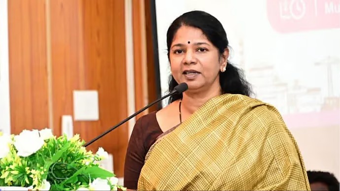 ஹிந்தித் திணிப்புக் கிருமியைக் கட்டுப்படுத்தியாக வேண்டும்: கனிமொழி எம்.பி. ஆவேசம்!