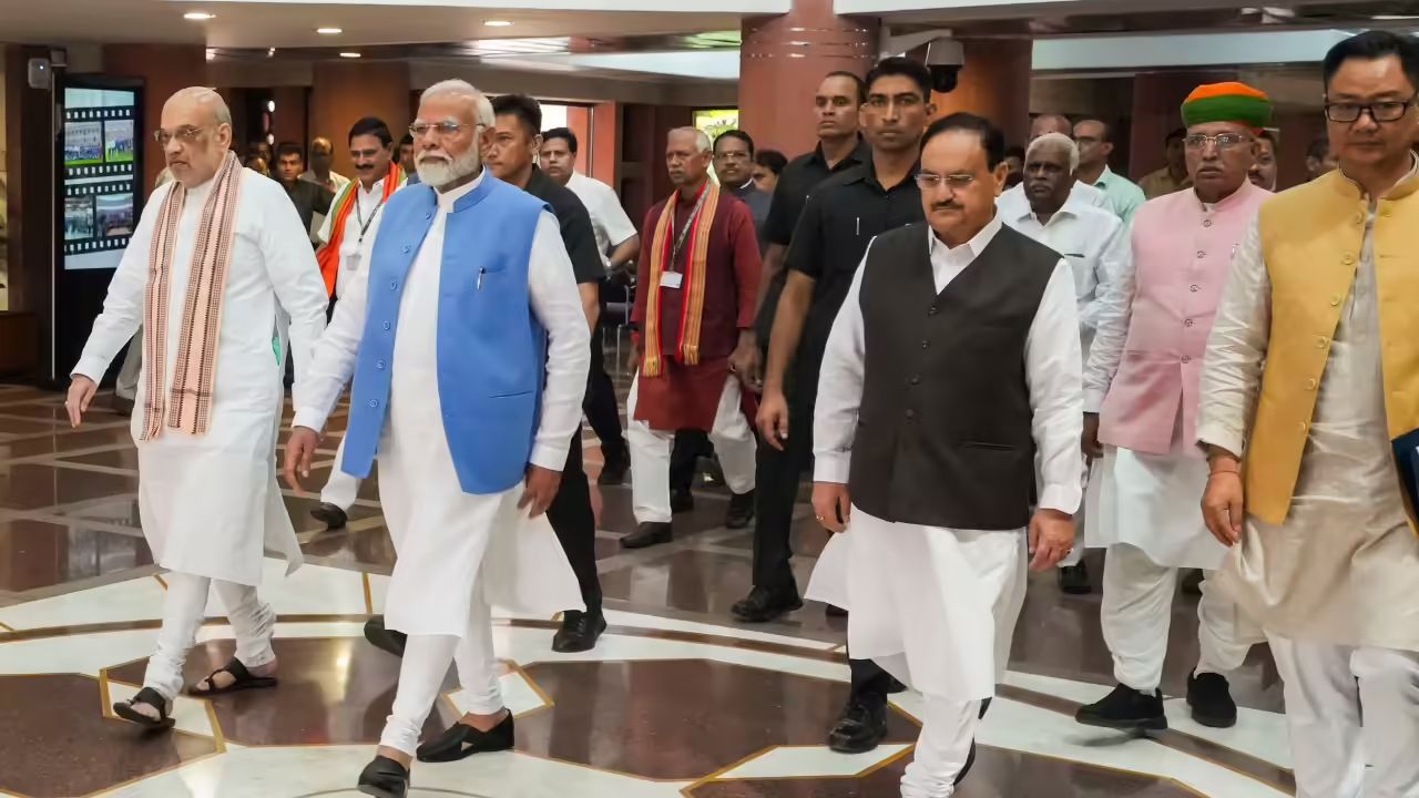 “12 ஆண்டுகள் மோடி ஆட்சி- சாதனைகளை மக்களிடம் கொண்டு செல்ல களமிறங்கும் பாஜக!”