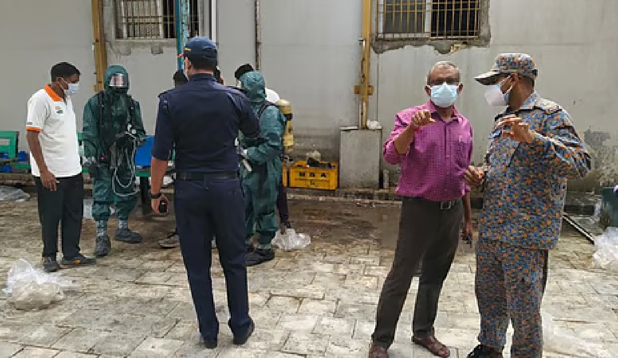 திருவள்ளூரில் அமோனியா வாயு அகற்றும் பணி தீவிரம்: பாதுகாப்பு நடவடிக்கைகள் முழுவீச்சில்!