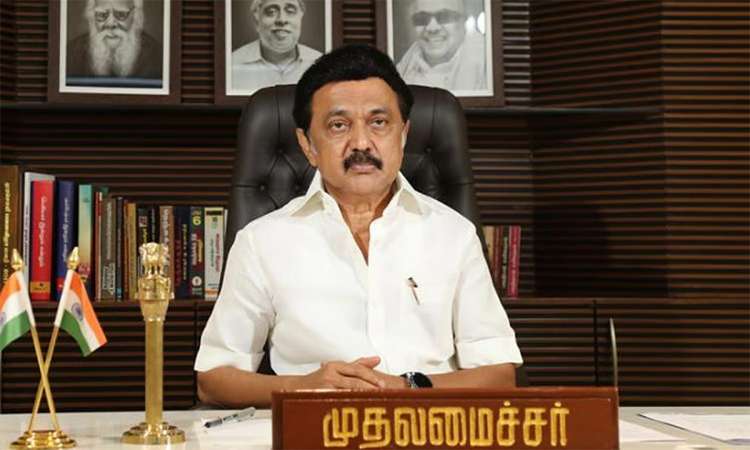 தமிழக அரசு ஊழியர்களுக்கு மகிழ்ச்சிச் செய்தி: புதிய ஓய்வூதியத் திட்டத்திற்கு அமைச்சரவை அதிரடி ஒப்புதல்!