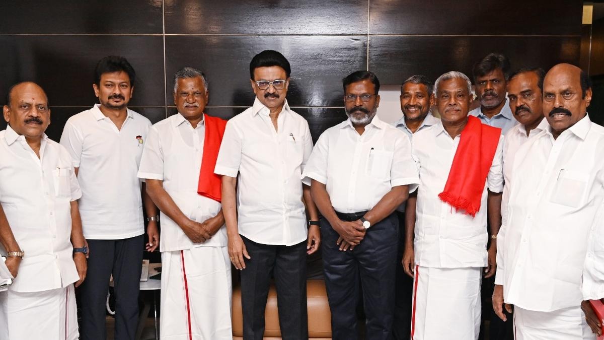 இடதுசாரிகள், விசிகவுடன் ஸ்டாலின் அவசர ஆலோசனை… தமிழக அரசியலில் புதிய கணக்கு?