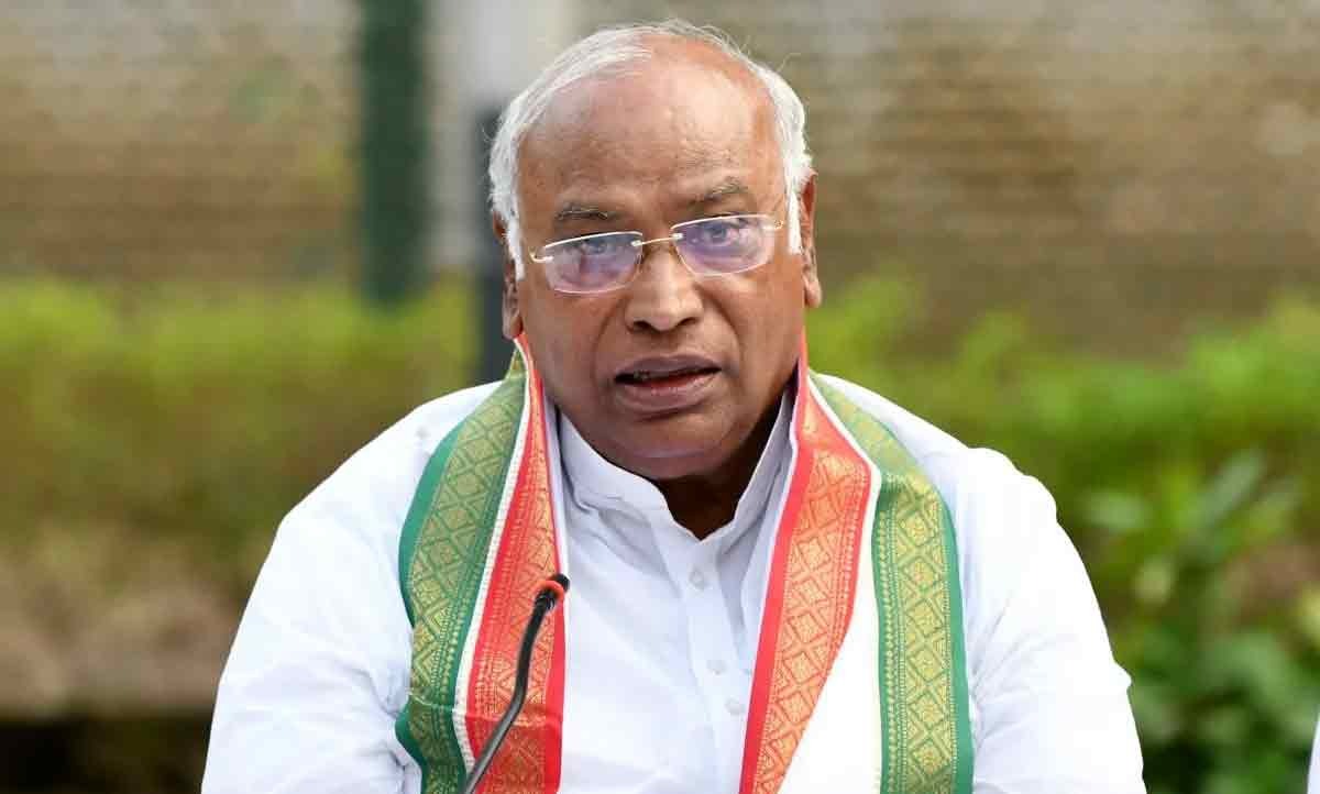 பாஜக அரசுக்கு எதிராக போராட்டம் தீவிரம்! இண்டியா கூட்டணியை வலுப்படுத்த கார்கே வலியுறுத்தல்