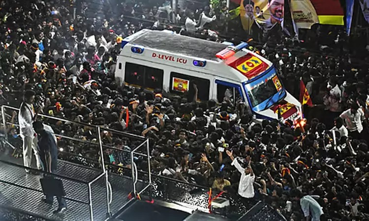 கரூர் பெருந்துயரம்: த.வெ.க. சேலம் கிழக்கு மாவட்டச் செயலாளர் வெங்கடேசனிடம் சி.பி.ஐ. அதிகாரிகள் விசாரணை!