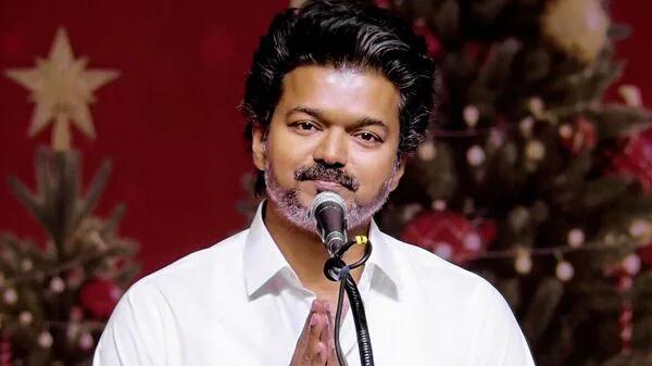 அரசியலில் மக்கள் ஆதரவு மட்டும் போதாது, சரியான தந்திரமும் அவசியம்! அடுத்தடுத்து விஜய் செய்யும் தவறுகள்!