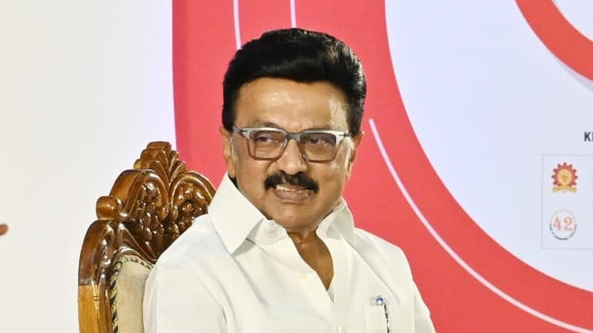 தி.மு.க அரசியல் தந்திரம் புரியாத தவெக? ஆளுநர் விவகாரத்தில் நேரம் வீணானதா?