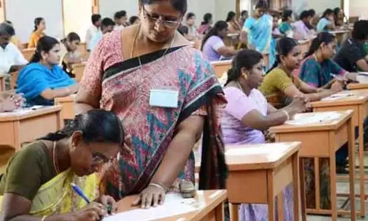 முதுநிலை பட்டதாரி ஆசிரியர் தேர்வு: தேர்வை ஒத்திவைக்க டிடிவி தினகரன், அன்புமணி ராமதாஸ் வலியுறுத்தல்!