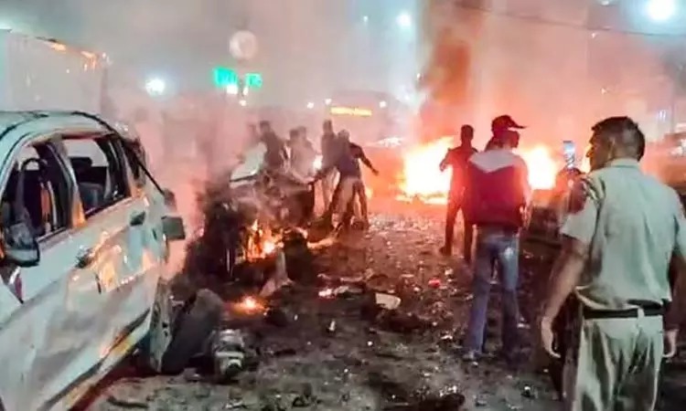 டெல்லி கார் வெடிப்பு: சட்டவிரோத நடவடிக்கைகள் தடுப்புச் சட்டத்தின் கீழ் வழக்குப்பதிவு - நாடு முழுவதும் உஷார் நிலை!