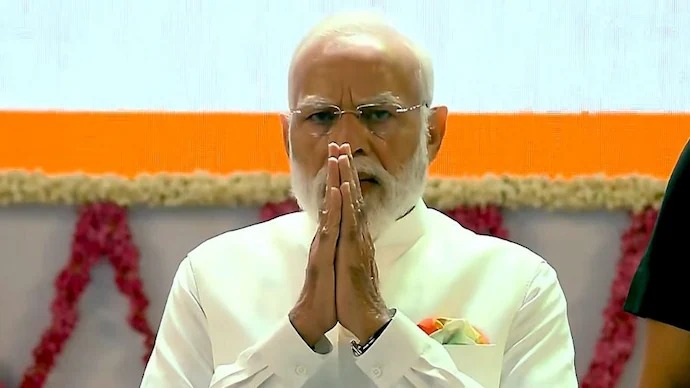 டெல்லி கார் குண்டு வெடிப்பு: "சதிகாரர்கள் யாரும் தப்பிக்க முடியாது..." - பிரதமர் மோடி உறுதி!
