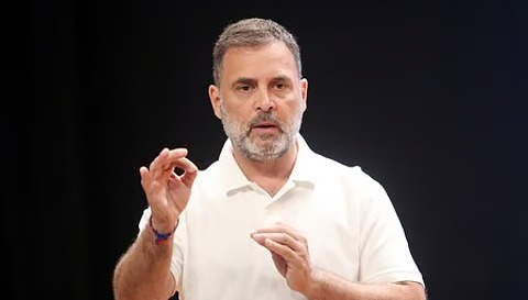 “தமிழ் கலாச்சாரத்தின் மீதான தாக்குதல்” - 'ஜனநாயகன்' பட விவகாரத்தில் விஜய்க்கு ராகுல் காந்தி ஆதரவு!