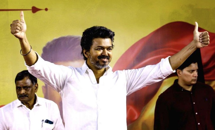 52-வது பிறந்தநாளை மக்கள் மத்தியில் கொண்டாடும் விஜய்... தொகுதியில் கேக் வெட்டி சிறப்பு நிகழ்ச்சி திட்டம்!