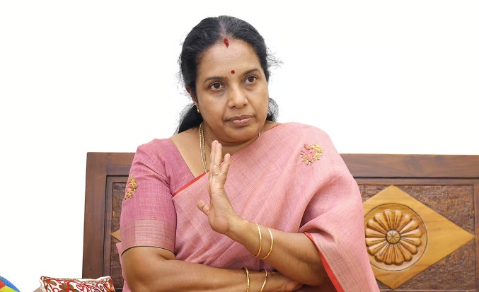காவலர்கள் மீது கூட்டு பாலியல் வன்கொடுமை குற்றச்சாட்டு... “பெண்கள் பாதுகாப்பை உறுதி செய்யுங்கள்” - வானதி சீனிவாசன் வலியுறுத்தல்!
