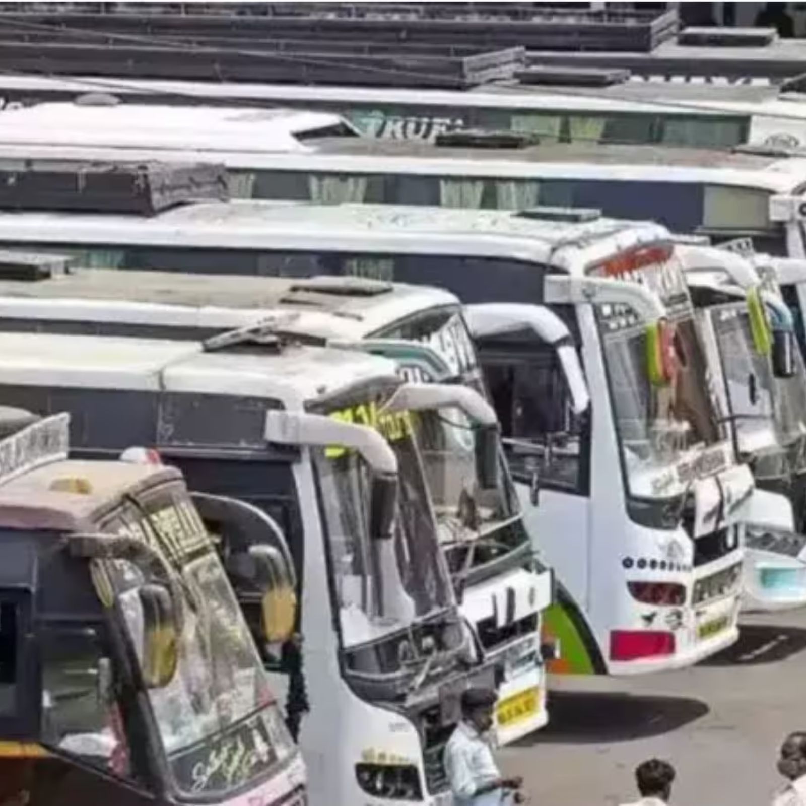தீபாவளி விடுமுறை: ஆம்னி பேருந்துகளின் டிக்கெட் கட்டணம் தாறுமாறு உயர்வு! பயணிகள் அதிர்ச்சி!