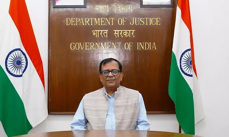 மத்திய தகவல் ஆணையராக முன்னாள் சட்டத்துறை செயலர் ராஜ்குமார் கோயல் நியமனம்
