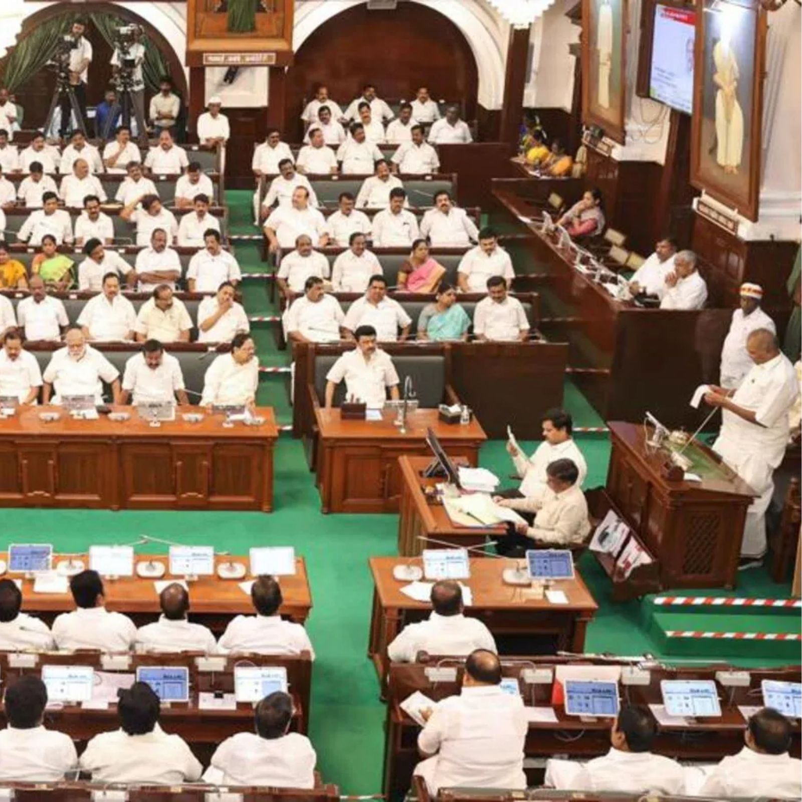 பரபரப்பான அரசியல் சூழலில் இன்று முதல் 4 நாட்கள் தமிழக சட்டப்பேரவைக் கூட்டம்...!