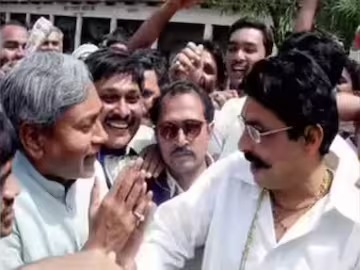 சிறையில் இருந்தபடியே வென்ற 'சோட்டே சர்க்கார்': யார் இந்த அனந்தகுமார் சிங்?