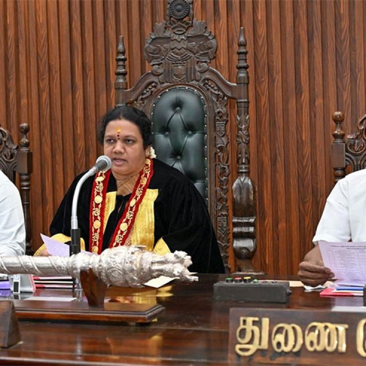 மதுரையில் பரபரப்பு: மேயர் இந்திராணி பொன் வசந்த் பதவி விலகல்? - சொத்து வரி முறைகேட்டில் கணவர் கைது எதிரொலி!