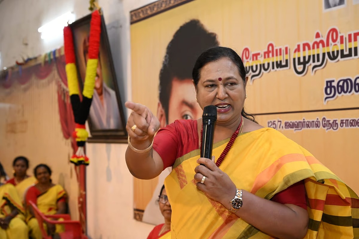 "அரசியலில் லாலிபாப் சாப்பிடும் குழந்தை" - விஜய்யை வறுத்தெடுத்த பிரேமலதா விஜயகாந்த்!