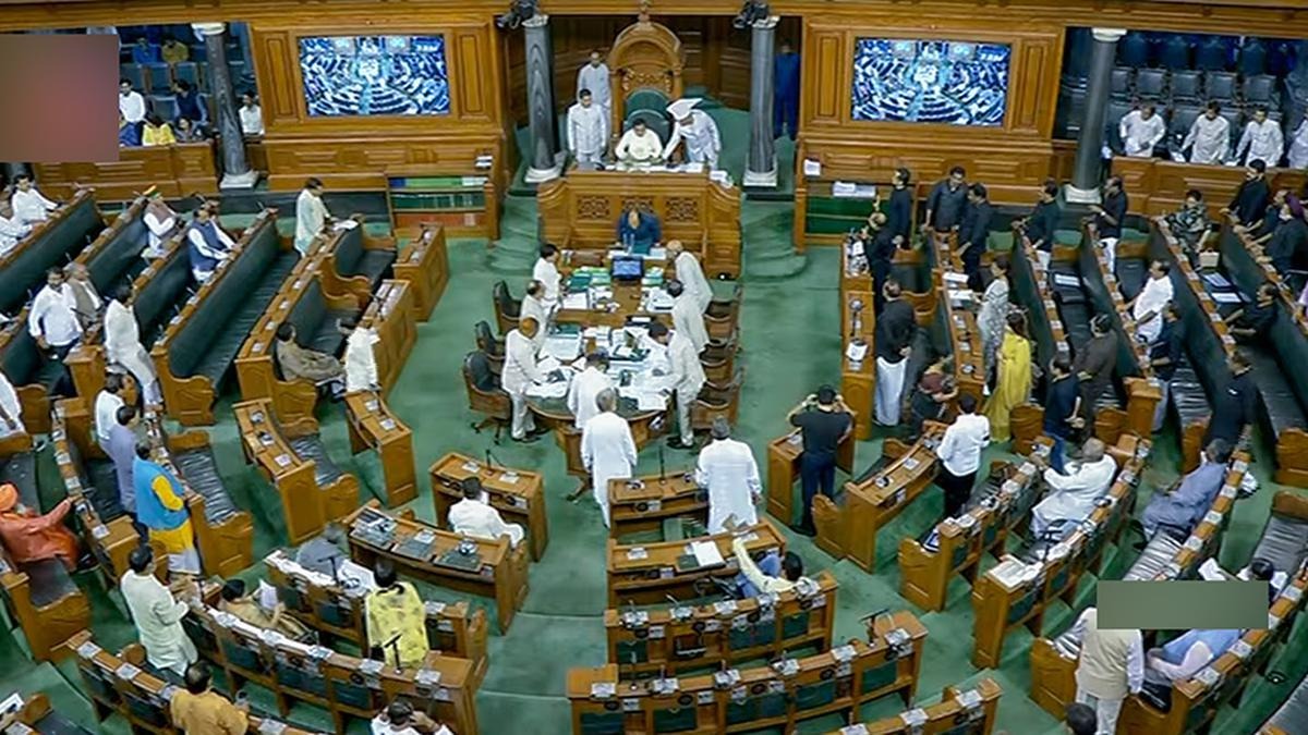 100 நாள் வேலை திட்டத்தின் பெயர் மாற்ற முயற்சிக்கு எதிர்ப்பு: மக்களவையில் தி.மு.க. நோட்டீஸ்!