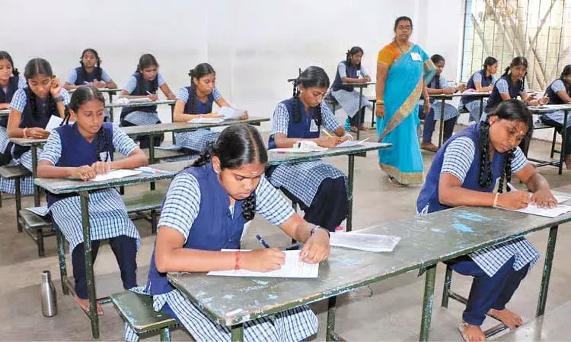 தமிழகத்தில் 17.36 லட்சம் மாணவர்கள் பொதுத்தேர்வு எழுதுகின்றனர்: பள்ளிக் கல்வித்துறை தீவிர ஏற்பாடு!