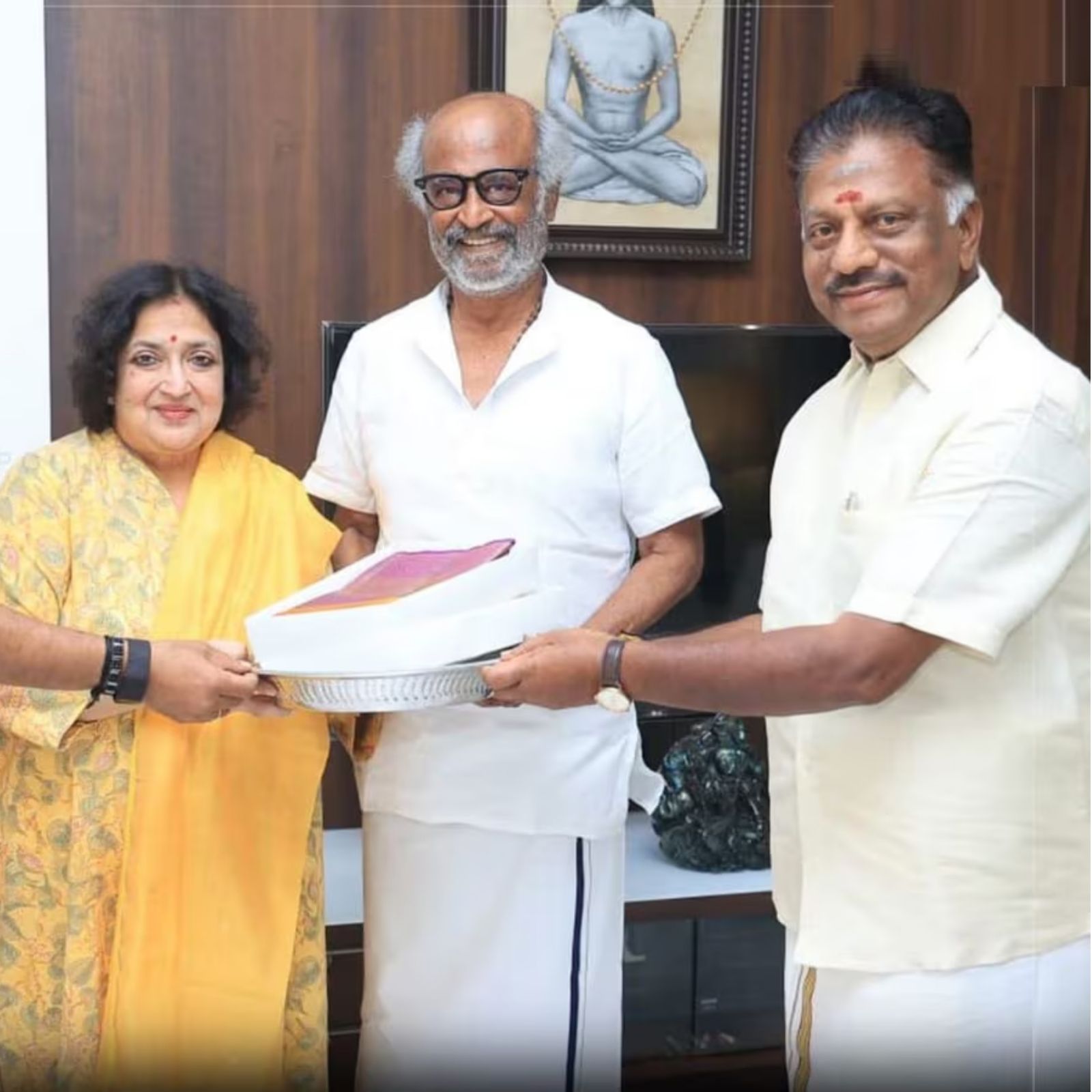 நடிகர் ரஜினிகாந்துடன் ஓ.பன்னீர்செல்வம் சந்திப்பு: காரணம் என்ன?