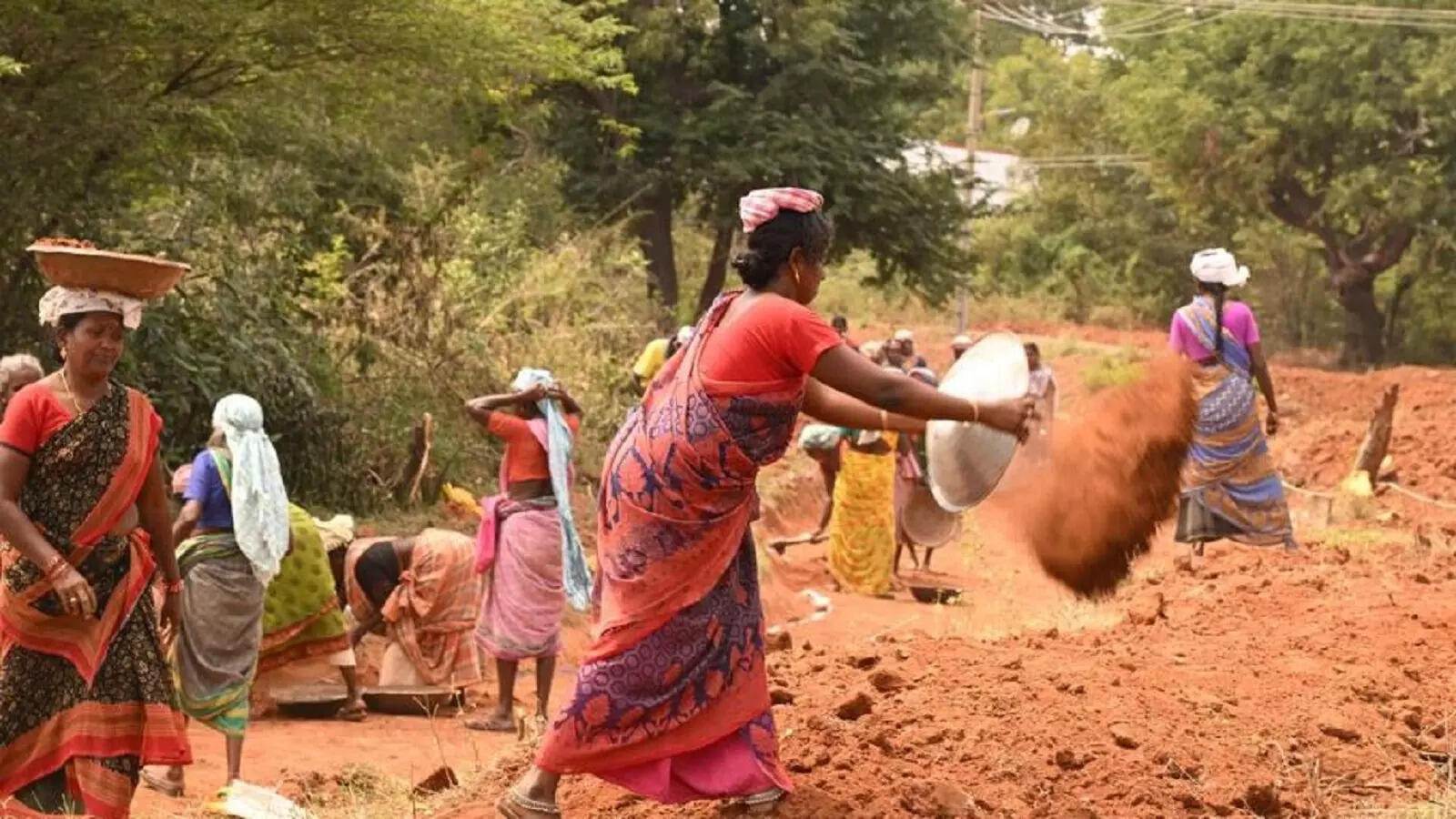 100 நாள் வேலை திட்டம்: பெயர் நீக்கப்படும் அபாயம்? நீங்கள் செய்ய வேண்டியவை!