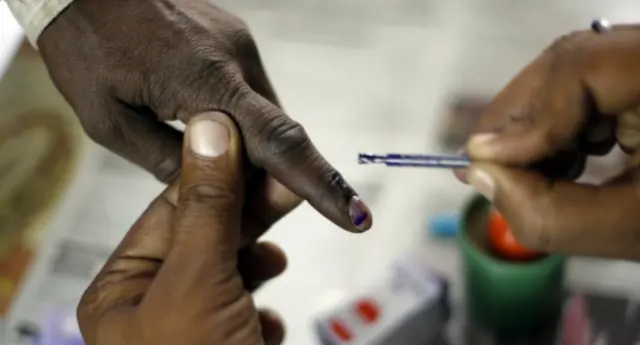 தமிழகம், புதுச்சேரி சட்டப்பேரவைத் தேர்தல்: மார்ச் மத்தியில் தேதி அறிவிக்க வாய்ப்பு!