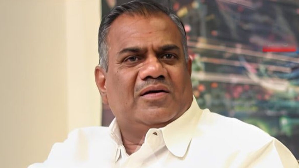 கரூர் சோகம்: தவெக தொண்டர்கள் தீபாவளி கொண்டாட பொதுச்செயலாளர் என்.ஆனந்த் தடை!