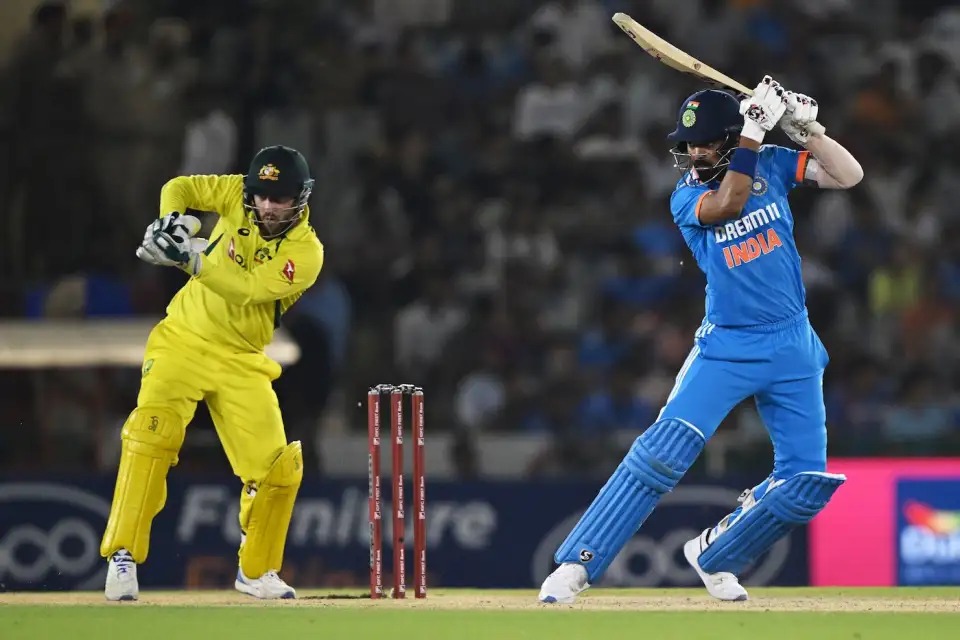 முதல் ஒருநாள் போட்டியில் ஆஸ்திரேலியா அபார வெற்றி! - 7 விக்கெட் வித்தியாசத்தில் இந்தியா தோல்வி!