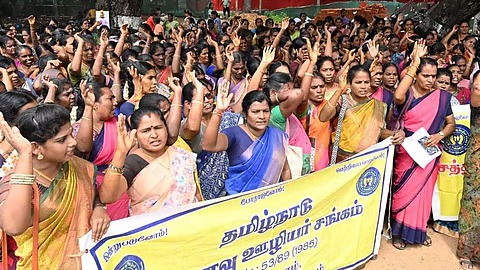 சத்துணவு ஊழியர்கள் இன்று முதல் காலவரையற்ற வேலைநிறுத்தம்: பேச்சுவார்த்தை தோல்வியால் போராட்டம் தீவிரம்!