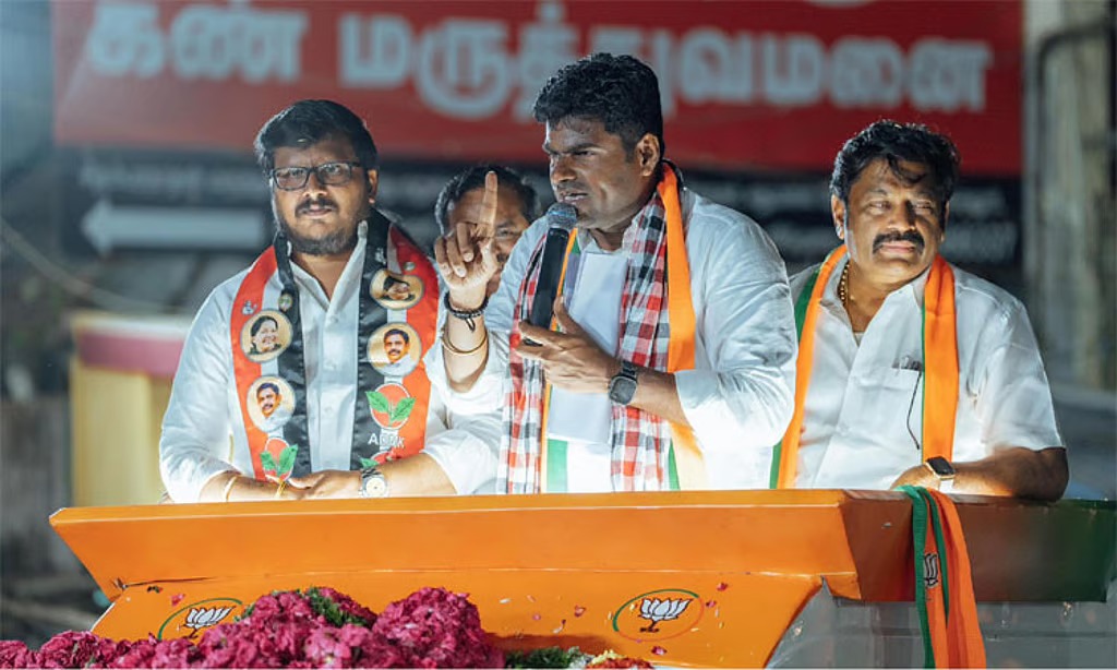 தமிழகத்தில் அரசியல் மாற்றத்தை ஏற்படுத்த வேண்டும்: அண்ணாமலை திட்டவட்டம்