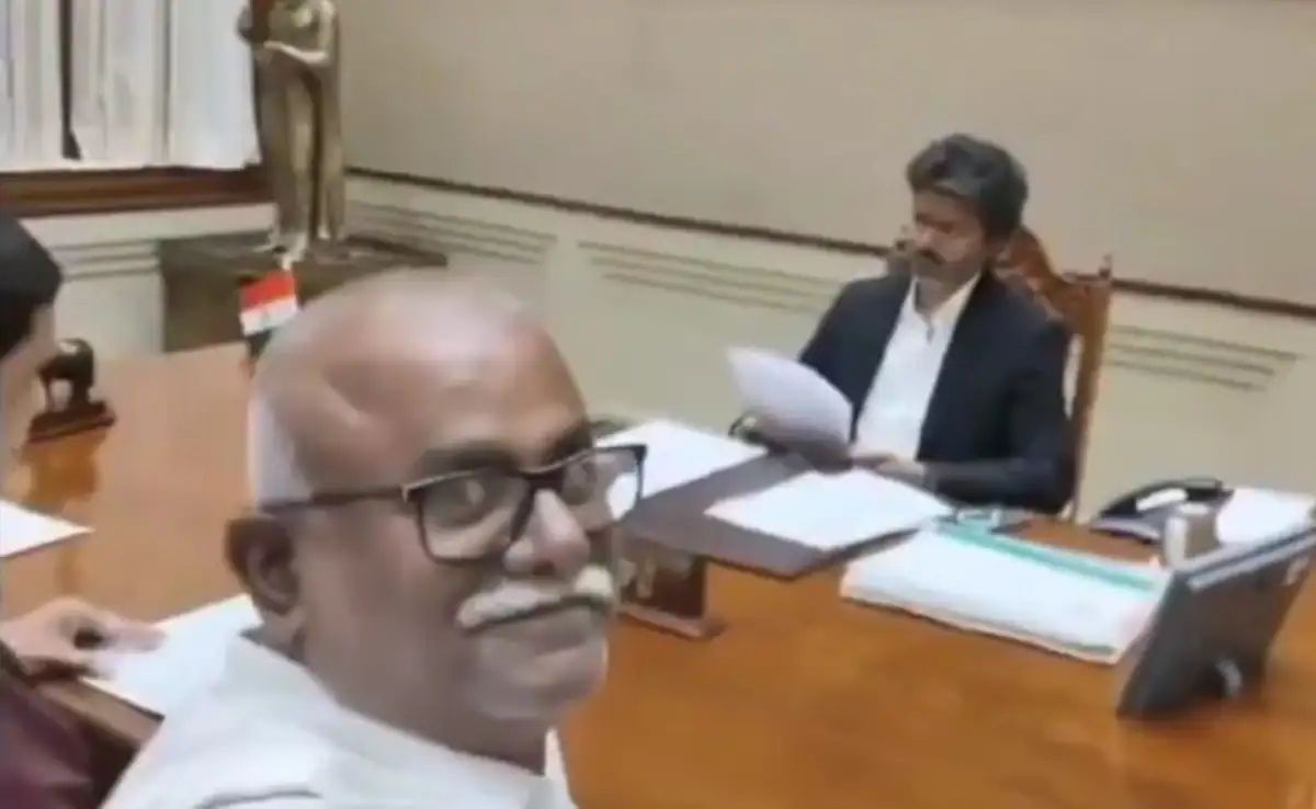 முதலமைச்சர் சந்திப்பு ‘ரீல்ஸ்’ ஆனது எப்படி? கோட்டையை கலக்கிய மாஸ் வீடியோ.. அதிகாரிகள் ஷாக்!