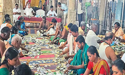 பழனி முருகன் கோவிலில் ரூ.3.98 கோடி உண்டியல் காணிக்கை!