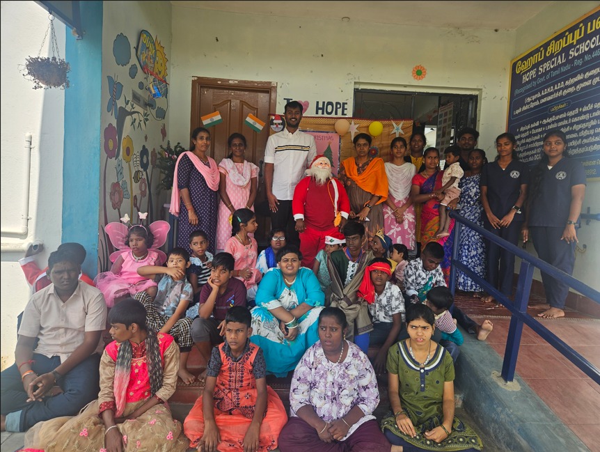 திருச்சி HOPE மாற்றுத்திறனாளி பள்ளியில் கிறிஸ்துமஸ் விழா கோலாகல கொண்டாட்டம்!
