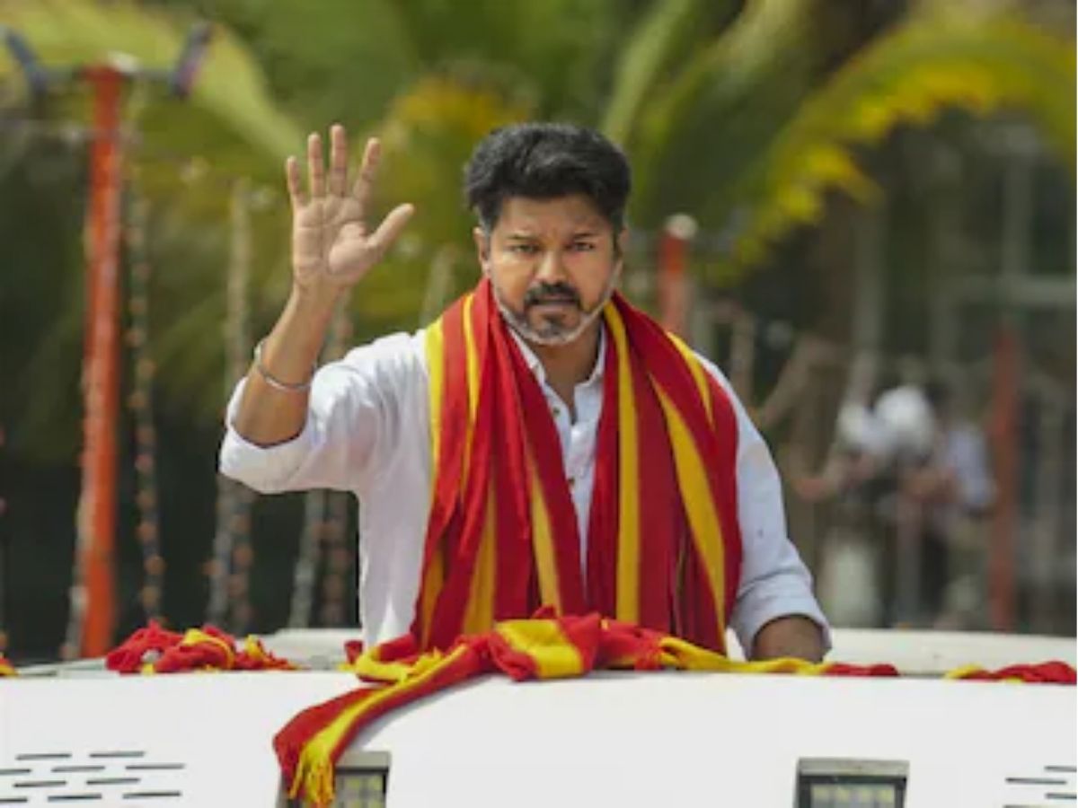 த.வெ.க தலைவர் விஜயின் தேர்தல் பரப்புரையில் திடீர் மாற்றம்.. 2 மாதங்களுக்கு நீட்டிப்பா?