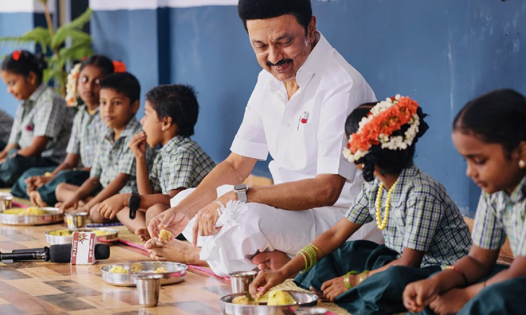 அரசு உதவி பெறும் பள்ளிகளில் காலை உணவுத் திட்டம்- இன்று தொடக்கம்