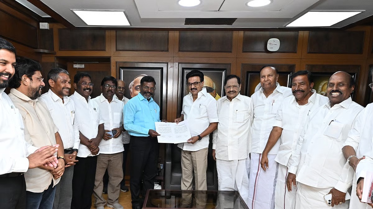 திமுக கூட்டணியில் விசிக வேட்பாளர் பட்டியல் வெளியீடு: 8 தொகுதிகளில் 'பானை' சின்னத்தில் போட்டி!