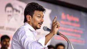 வைகை ஆற்றில் மிதந்த மனுக்கள்.. அதிகாரிகளுக்கு உதயநிதி அறிவுரை !
