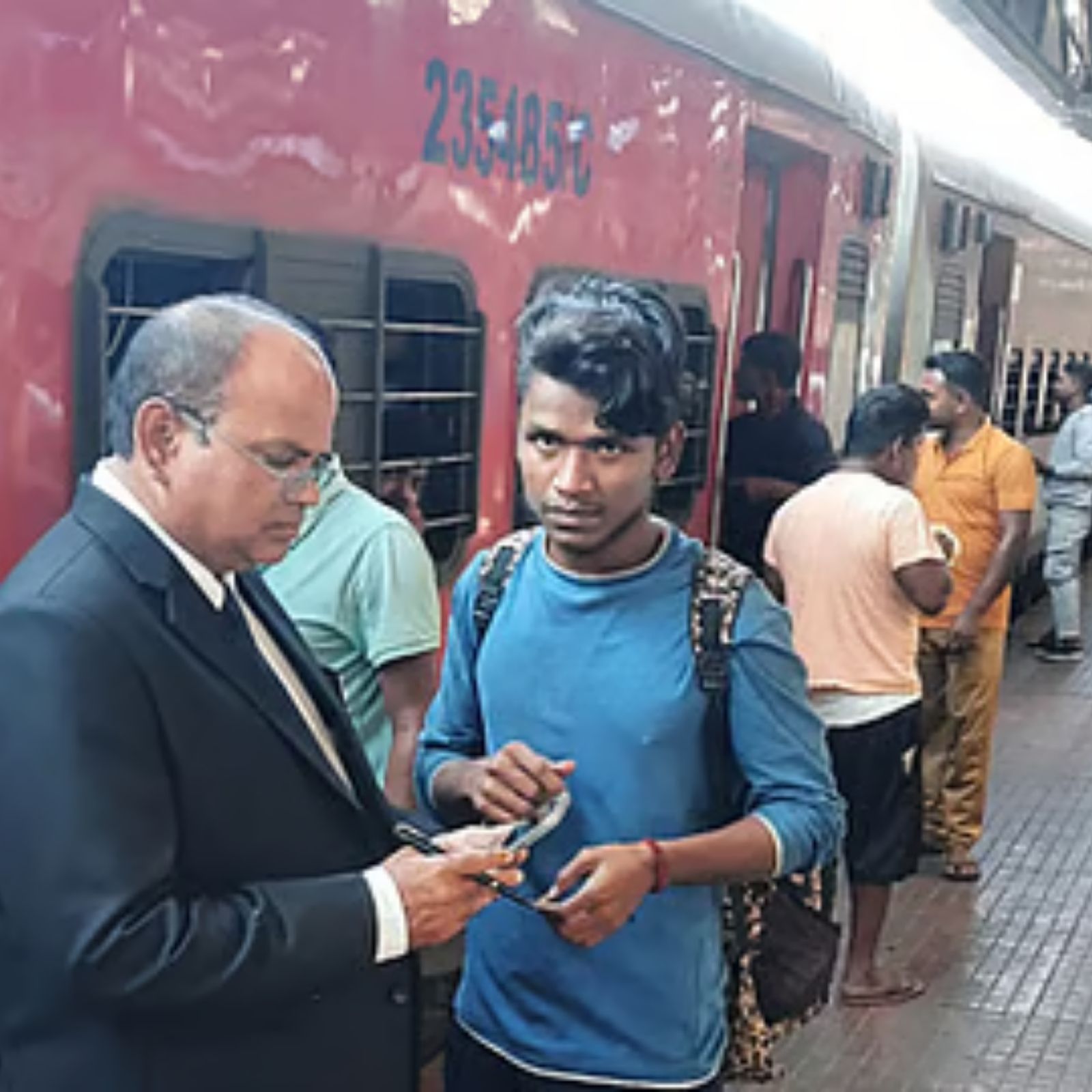 ரயில் டிக்கெட் புக்கிங் டூ கேஸ் சிலிண்டர் விலை வரை.. அக்.1 முதல் முக்கிய மாற்றங்கள்..!