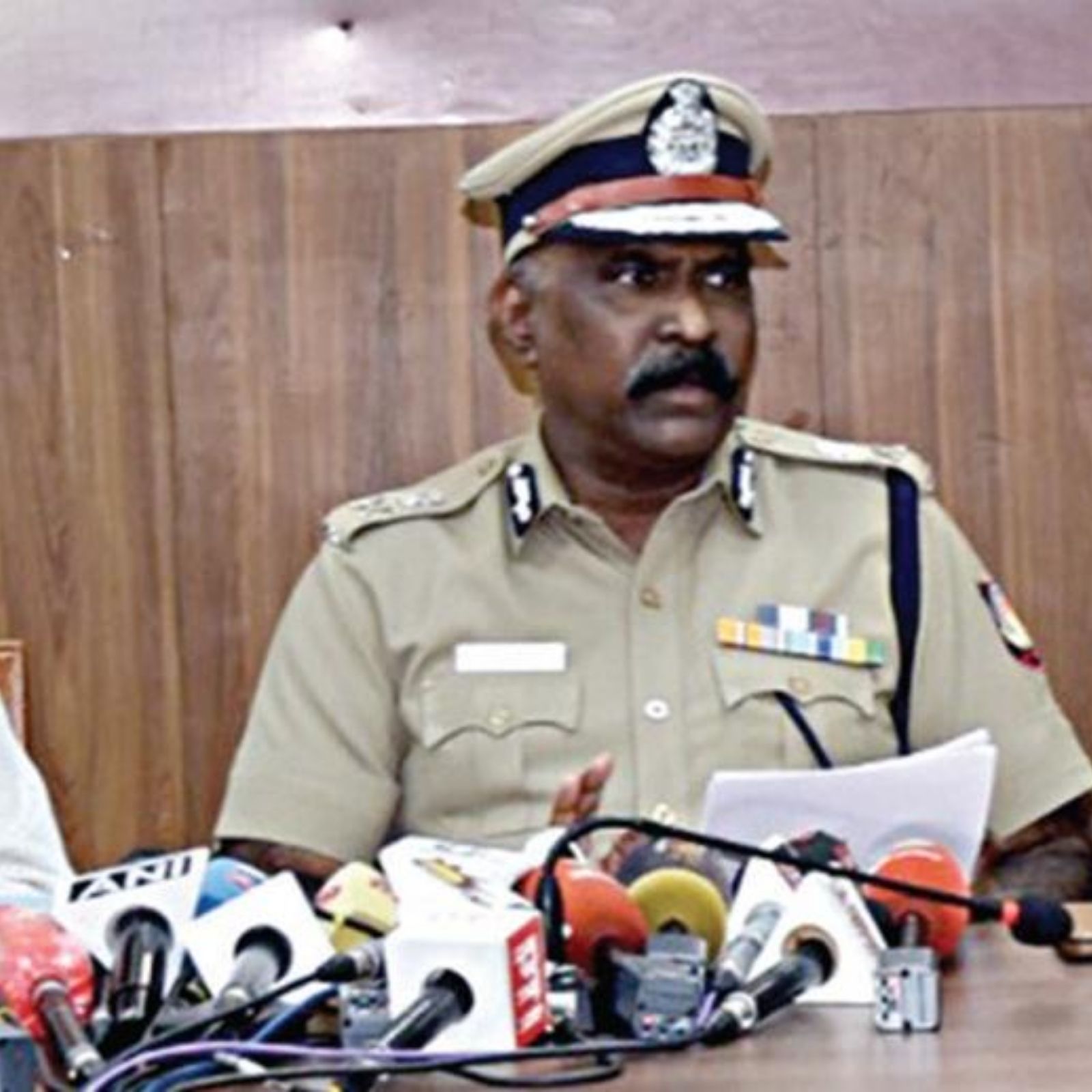 கரூர் துயர சம்பவம்: "லைட் ஹவுஸ் ரவுண்டானாவை மறுத்தோம்" - ஏடிஜிபி டேவிட்சன் தேவாசீர்வாதம் விளக்கம்