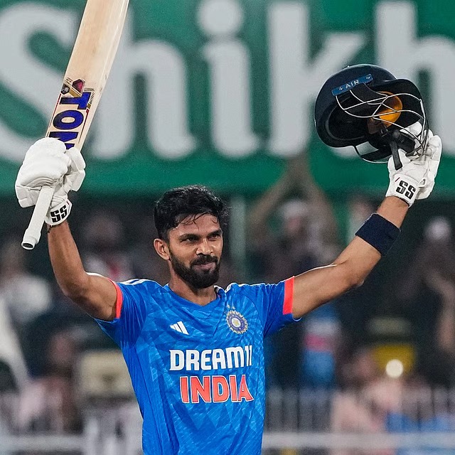 முதல் ஒருநாள் போட்டி: இந்திய அணியின் ஆடும் லெவனில் ருதுராஜ் கெய்க்வாட் இடம் பெறுவாரா?