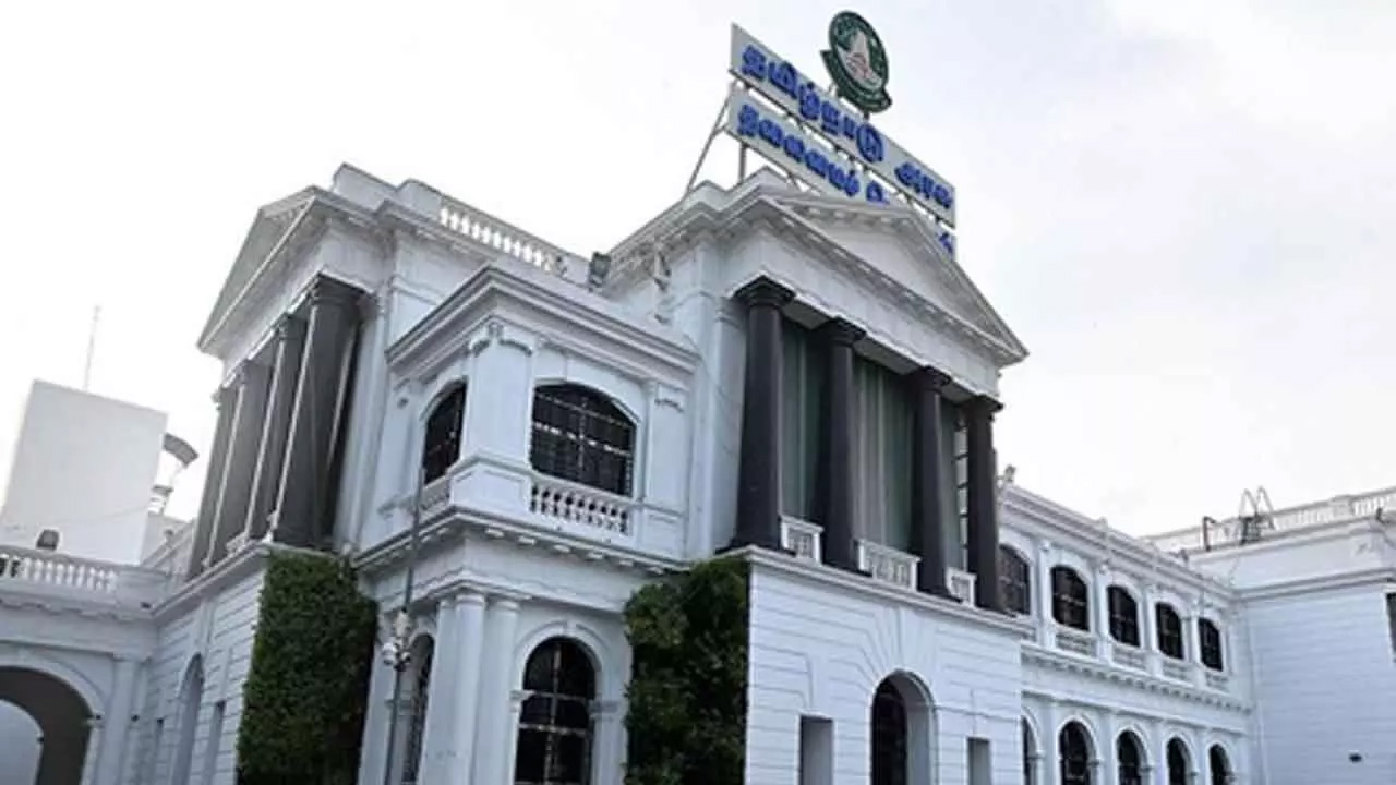 மனமகிழ் மன்றங்களுக்கு அதிர்ச்சி... உரிமம் சிறப்பு கட்டணம் இரு மடங்கு உயர்வு: தமிழக அரசு புதிய உத்தரவு!