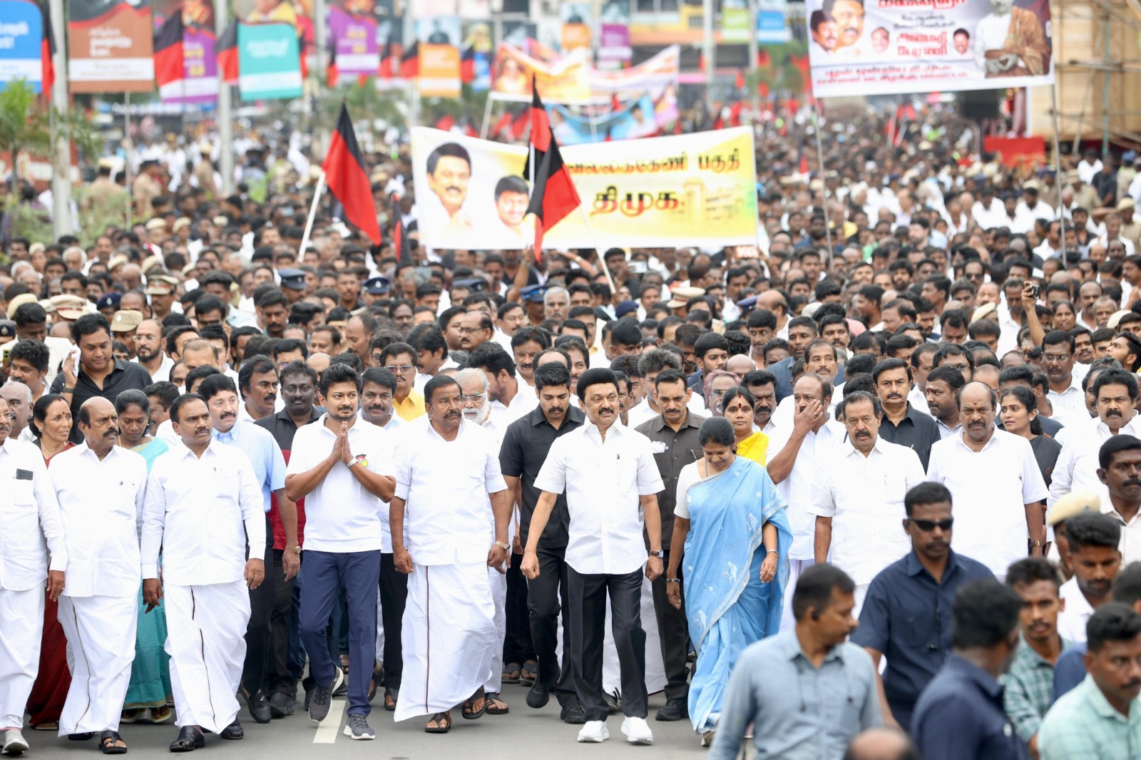 2026 தேர்தல் நெருக்கடி: போராட்டங்கள் மற்றும் கூட்டணி அழுத்தங்களை திமுக எப்படி சமாளிக்கப்போகிறது?